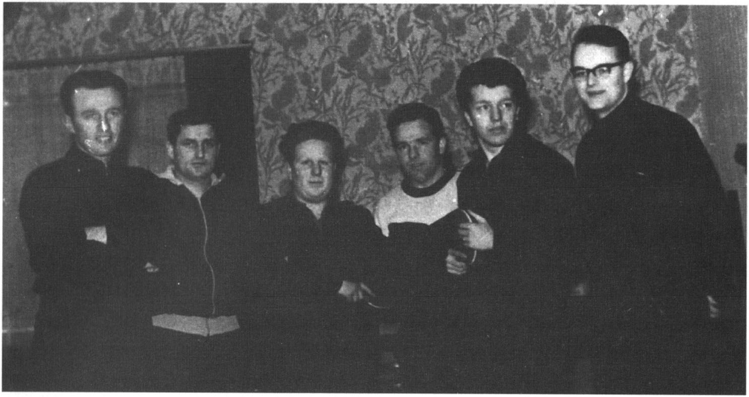 Den Sprung in die Bezirksklasse schaffte die Tischtennisabteilung im Jahr 1964 mit der Mannschaft (von links): Heinz Lampe, Herbert Pusch, Heinz Helms, Fritz Heckmann, Holger Siemers und Christof Schomerus.